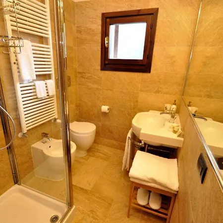 La Brenva - Estella Collection & Experience מלון 3*